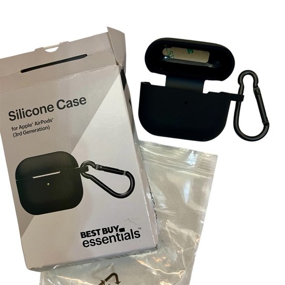 5/$20 Best Buy Essentials Black Silicone AirPods Case 3rd generation - Picture 1 of 4